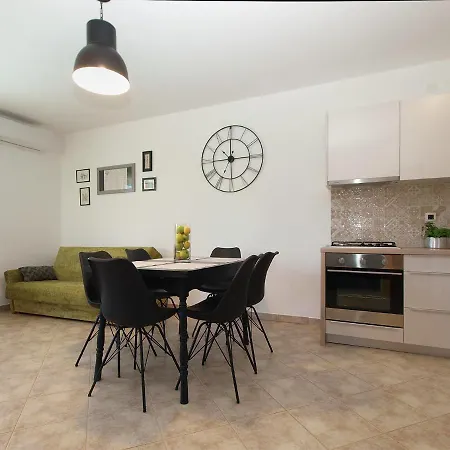 Stinjan 1868 * 풀라