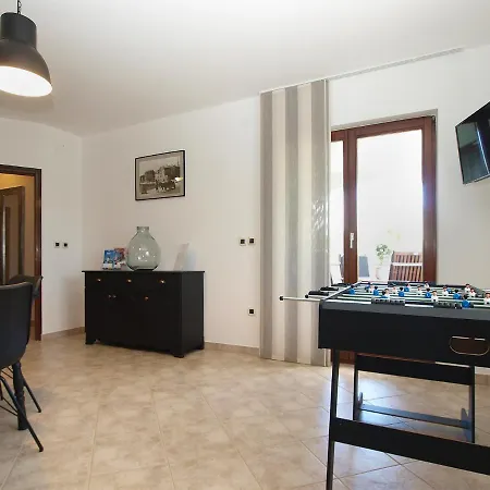 Apartamento Stinjan 1868 *