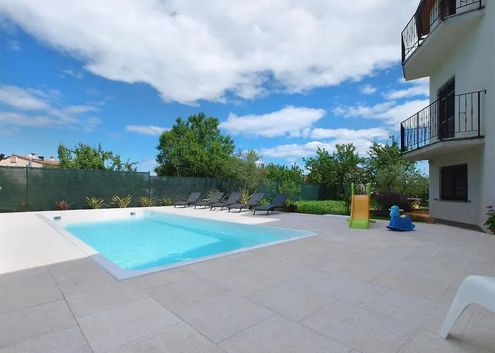 Stinjan 1868 * Póla